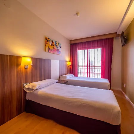 Golden Avenida Family 4* 4*