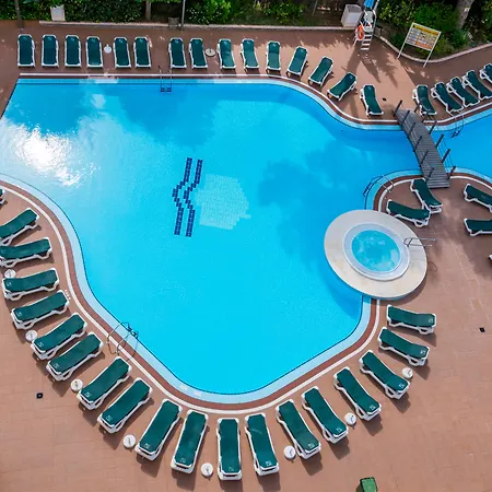 Golden Avenida Family 4* 4*