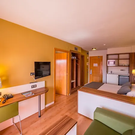 Golden Avenida Family 4* 4* Salou