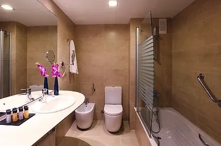Hotel Golden Avenida Family 4* Salou