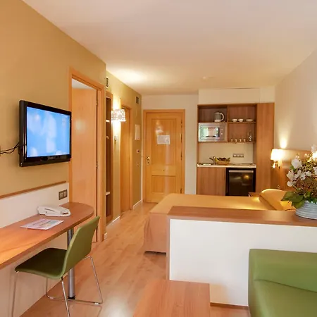 Golden Avenida Family 4* 4* Salou
