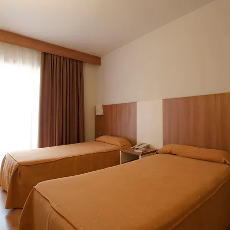 Golden Avenida Family 4* Otel