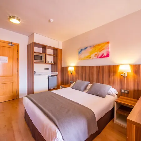 Golden Avenida Family 4* Otel