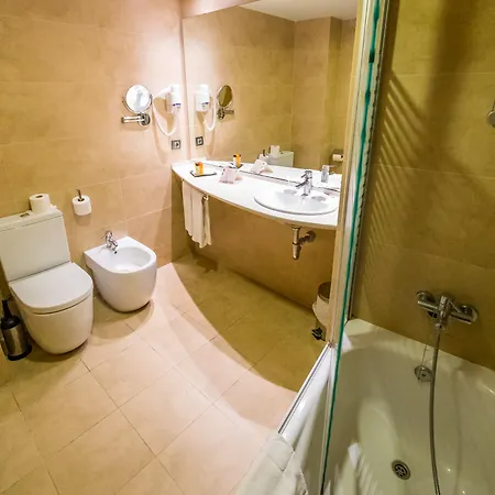 Golden Avenida Family 4* 4* Salou
