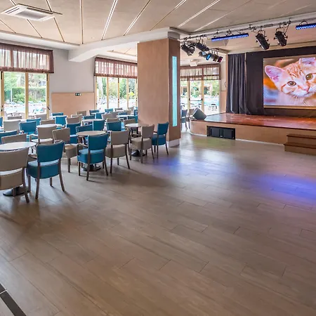 Otel Golden Avenida Family 4*