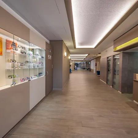 Otel Golden Avenida Family 4*