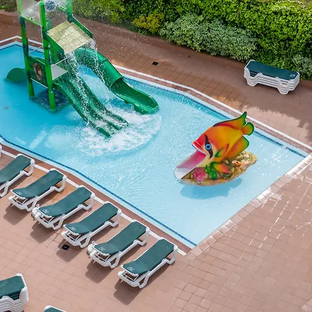 Golden Avenida Family 4* Salou