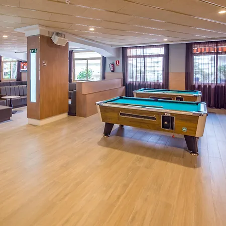 Golden Avenida Family 4* Салоу