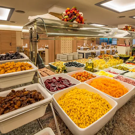 Golden Avenida Family 4* 4* Салоу