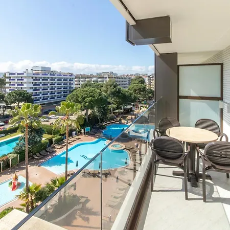 Отель Golden Avenida Family 4* Салоу